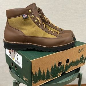 Danner Light Vibram Sole with Gore Tex Men’s 12